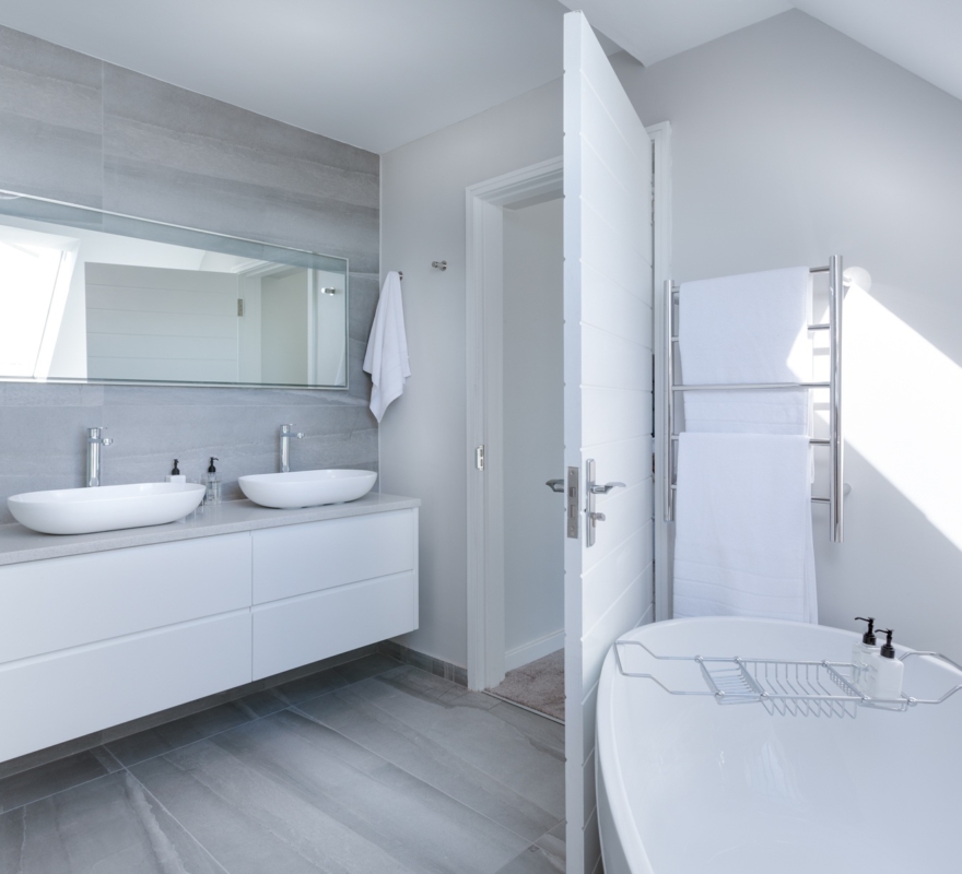 modern-minimalist-bathroom-3115450